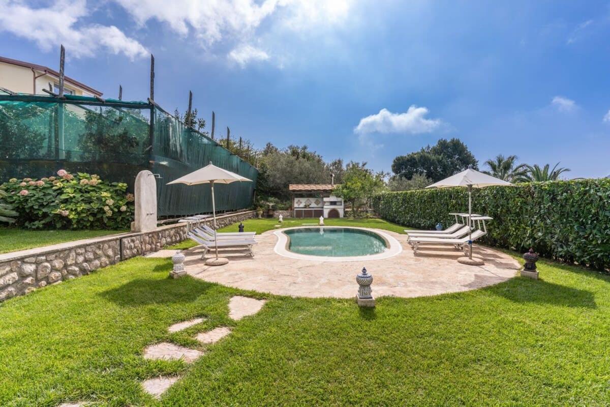 Villa Mimosa Rustic Elegance Views & Pool Масса-Лубренсе Екстер'єр фото