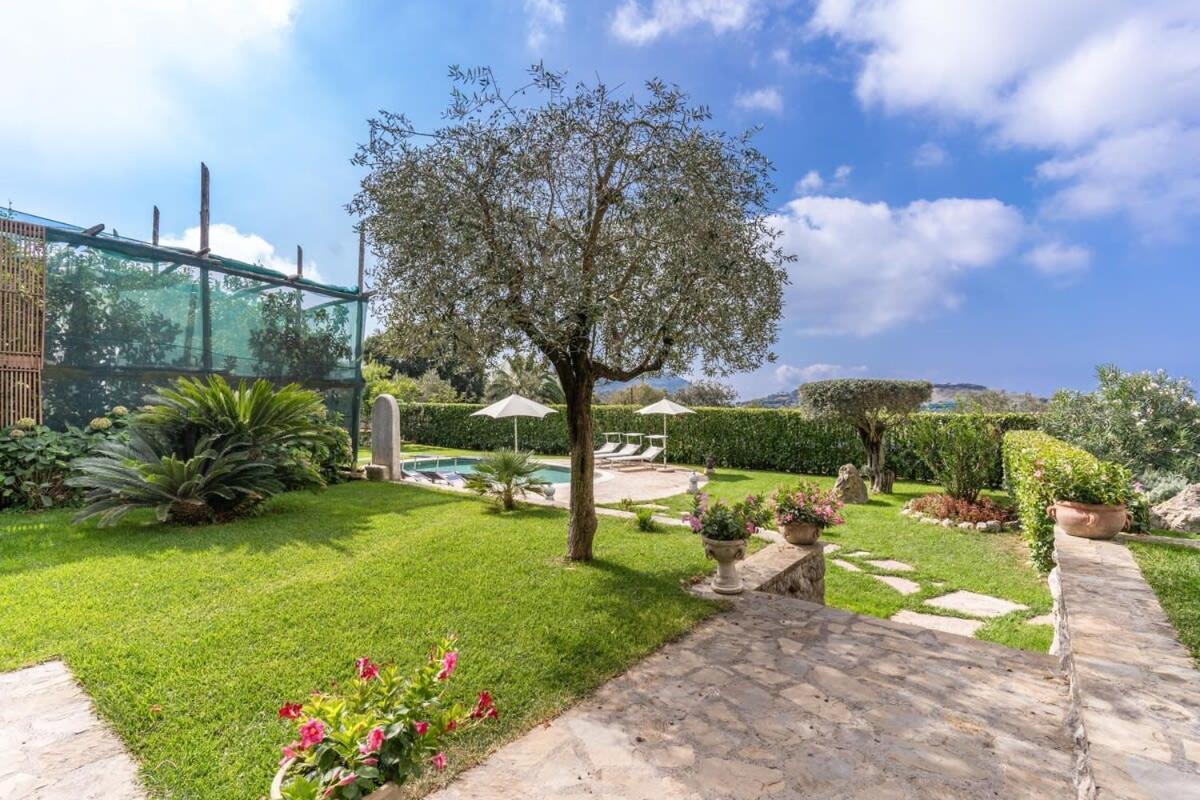 Villa Mimosa Rustic Elegance Views & Pool Масса-Лубренсе Екстер'єр фото
