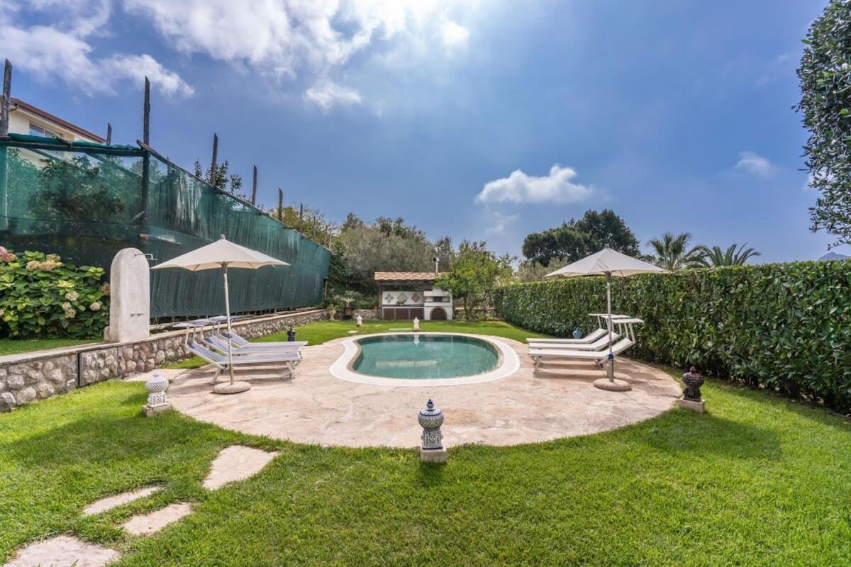 Villa Mimosa Rustic Elegance Views & Pool Масса-Лубренсе Екстер'єр фото