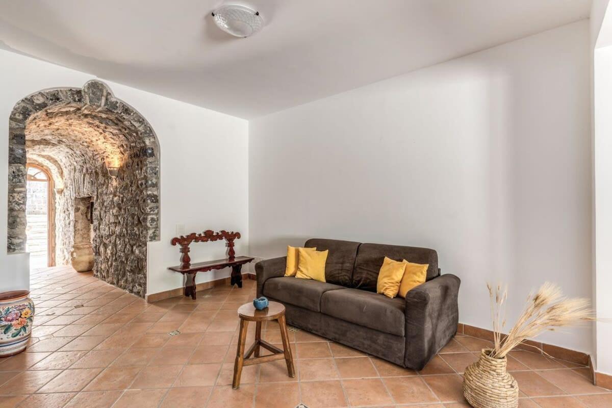 Villa Mimosa Rustic Elegance Views & Pool Масса-Лубренсе Екстер'єр фото