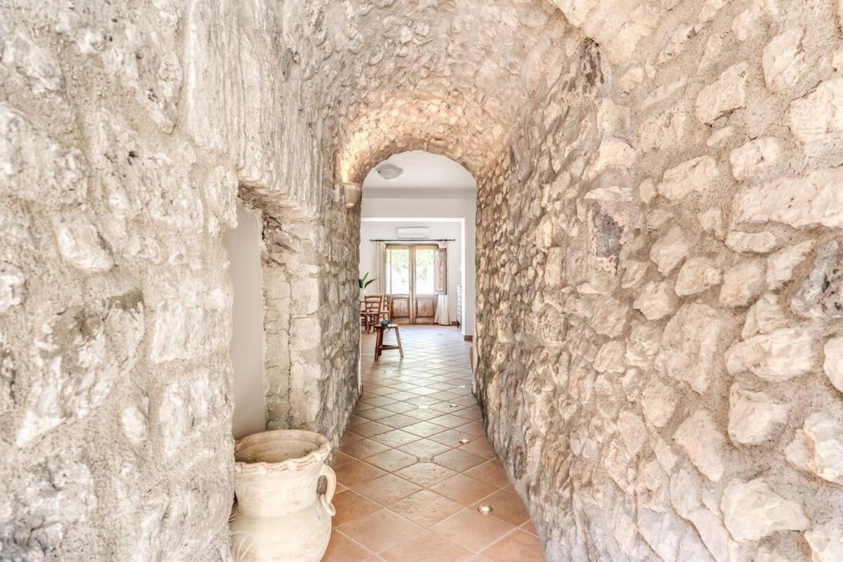 Villa Mimosa Rustic Elegance Views & Pool Масса-Лубренсе Екстер'єр фото