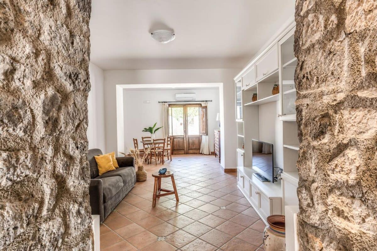Villa Mimosa Rustic Elegance Views & Pool Масса-Лубренсе Екстер'єр фото