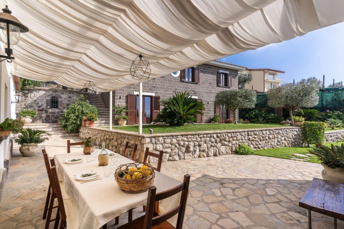 Villa Mimosa Rustic Elegance Views & Pool Масса-Лубренсе Екстер'єр фото