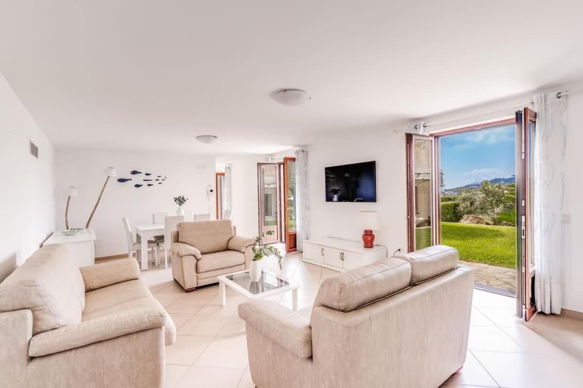 Villa Mimosa Rustic Elegance Views & Pool Масса-Лубренсе Екстер'єр фото