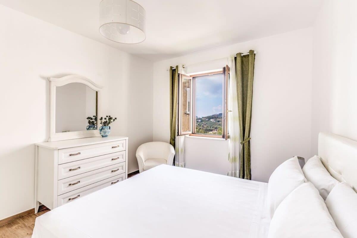 Villa Mimosa Rustic Elegance Views & Pool Масса-Лубренсе Екстер'єр фото